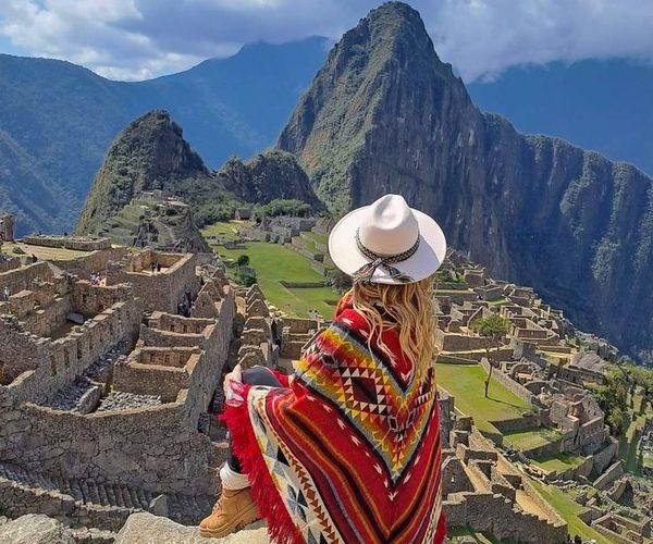 Machu Picchu al amanecer